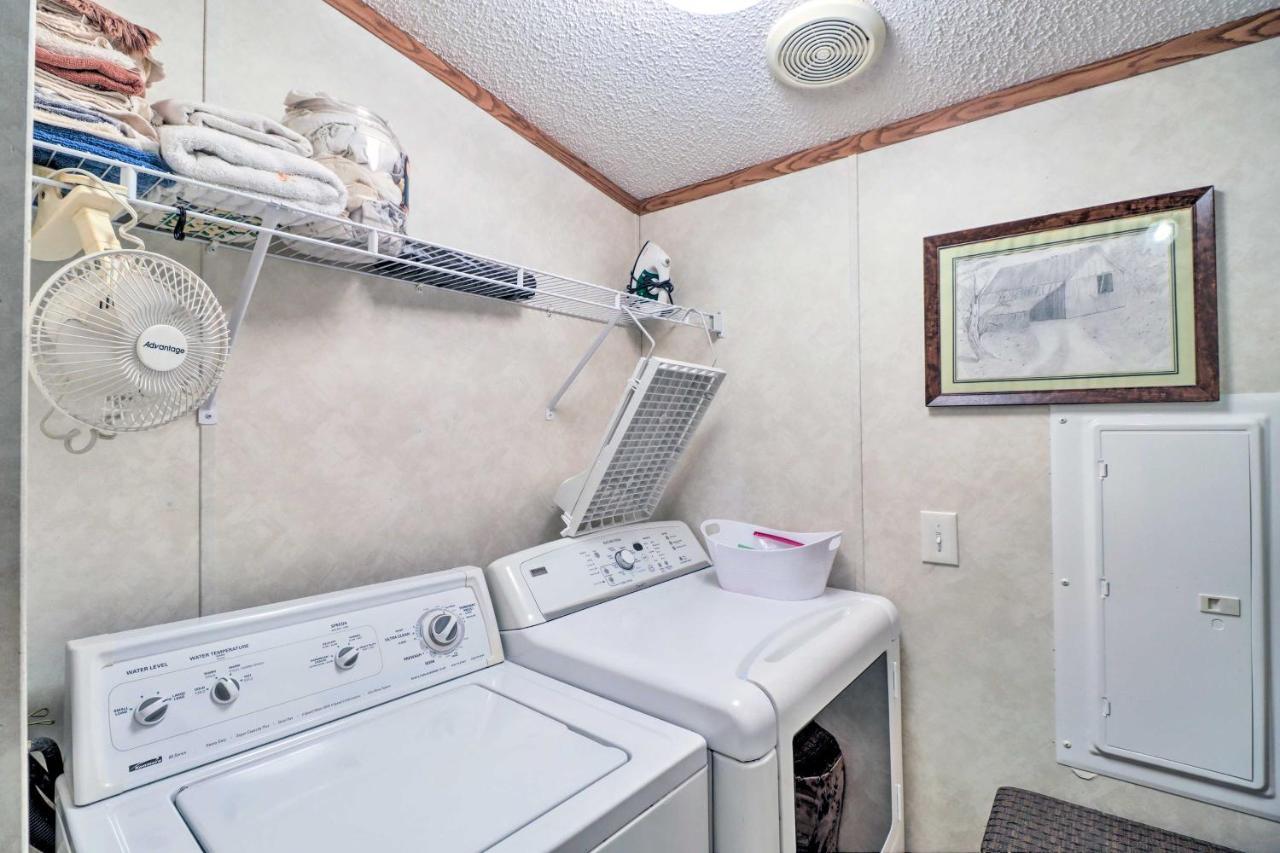 Greers Ferry Getaway With Deck And Lake Access! Fairfield Bay المظهر الخارجي الصورة