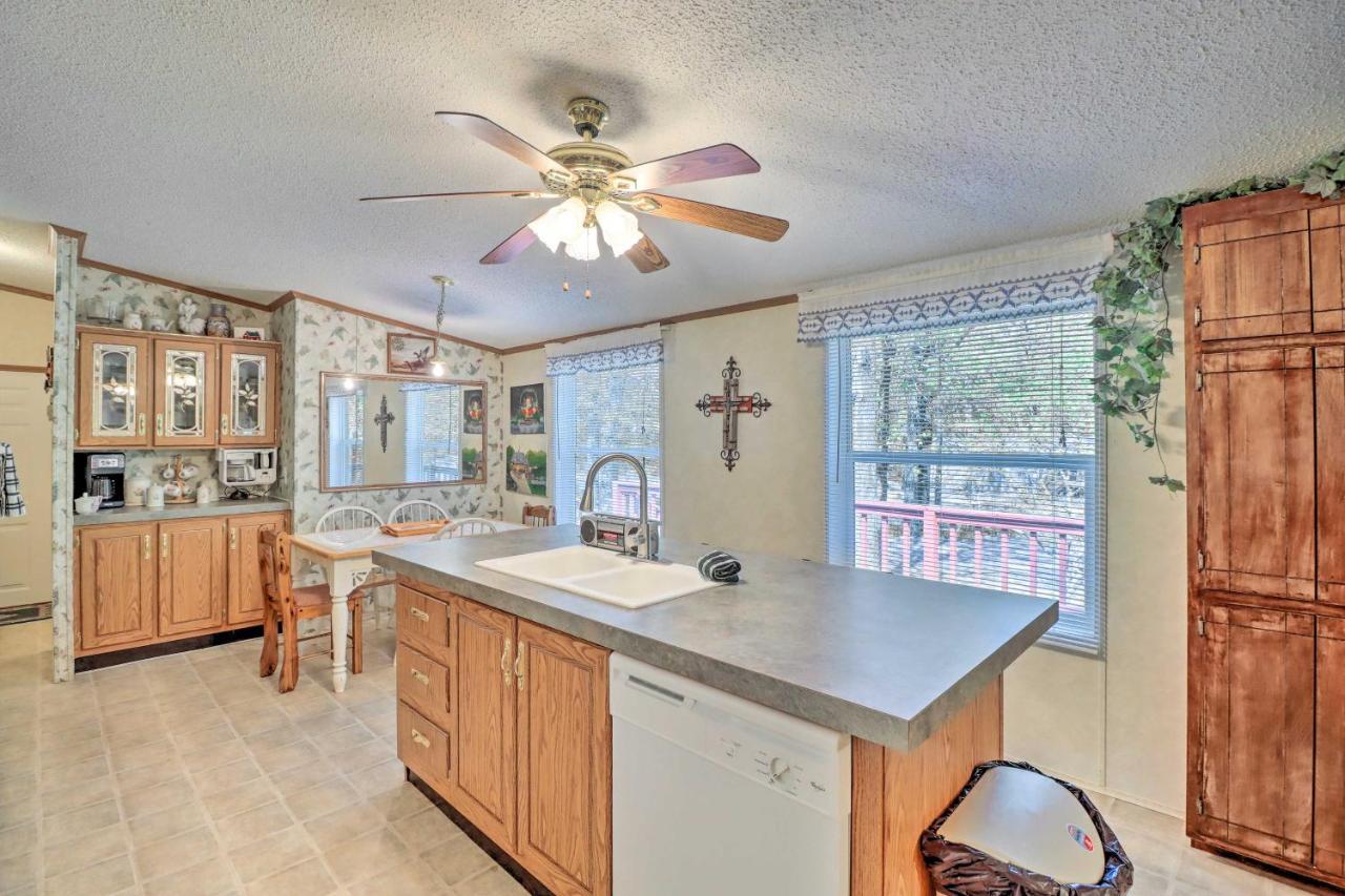 Greers Ferry Getaway With Deck And Lake Access! Fairfield Bay المظهر الخارجي الصورة